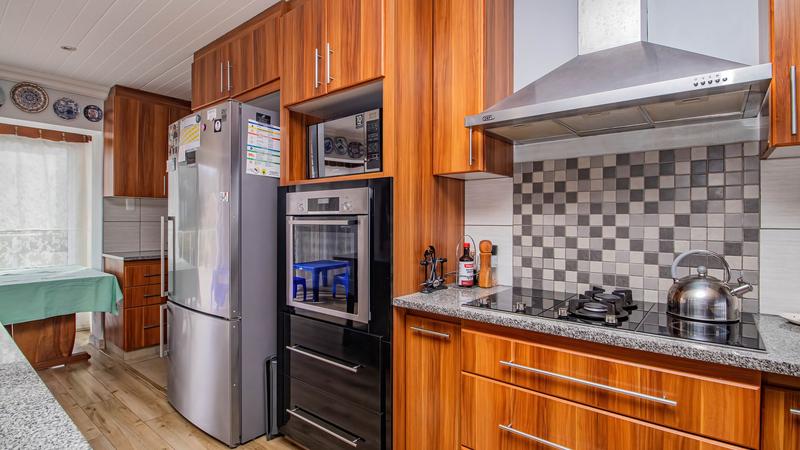 9 Bedroom Property for Sale in Outeniqua Strand Western Cape